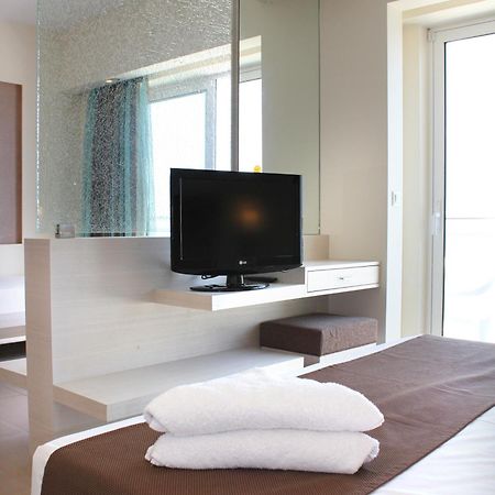 Sea Melody Beach Hotel Apartments Ialysos  Ngoại thất bức ảnh