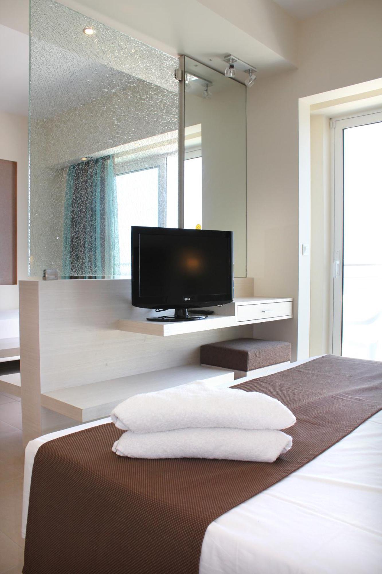 Sea Melody Beach Hotel Apartments Ialysos  Ngoại thất bức ảnh