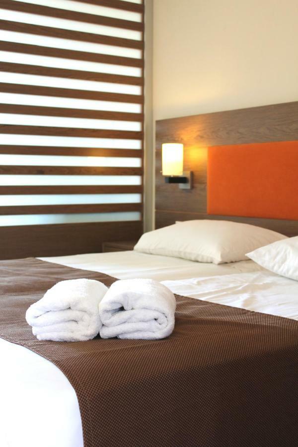 Sea Melody Beach Hotel Apartments Ialysos  Ngoại thất bức ảnh